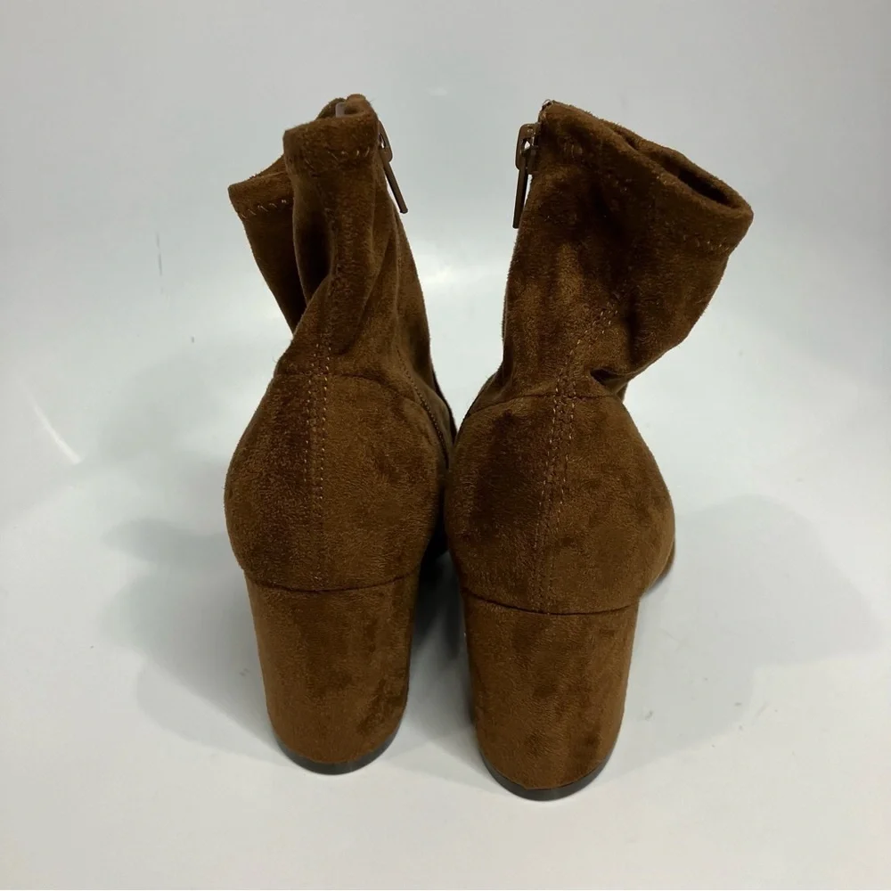 Nine West pull on‎ boots pointed toe size 6